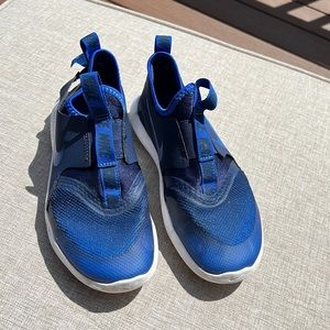 Nike Boys Flexrunner size 3y